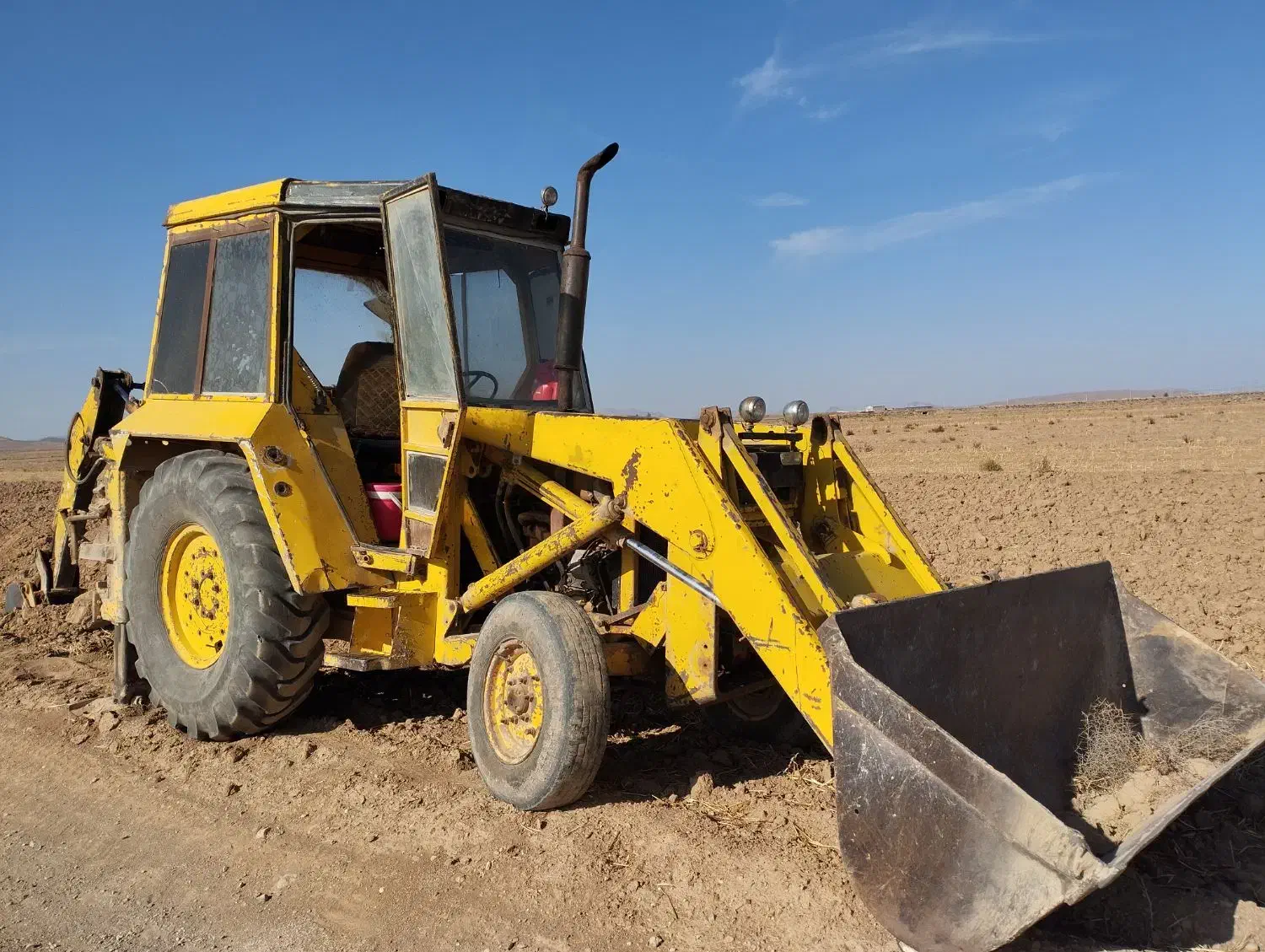 فروش بیل بکهو ام آف انگلیسی|ماشین‌آلات صنعتی|چاهک, |دیوار