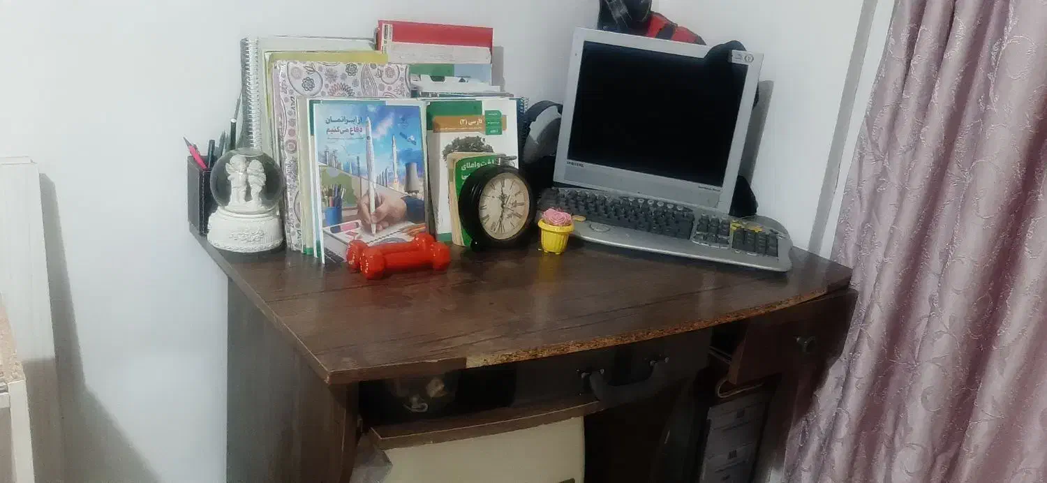 میز تحریر|میز تحریر و کامپیوتر|رشت, پل تالشان|دیوار