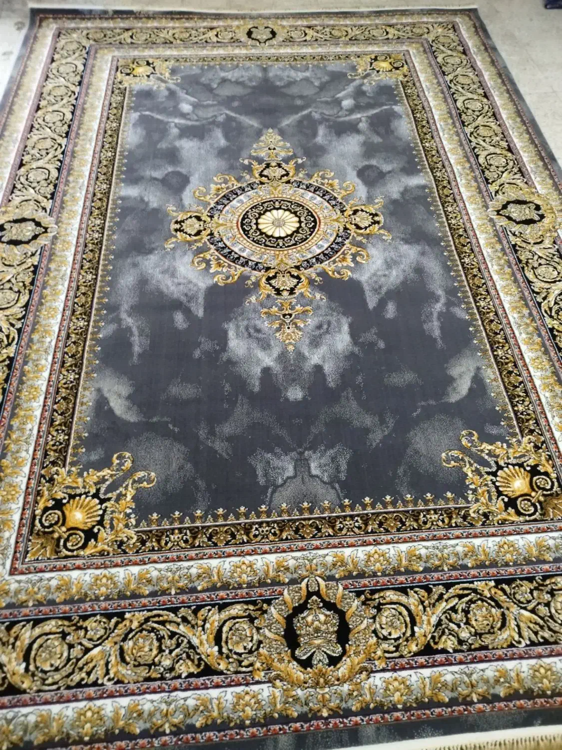 پاتریس|فرش|مشهد, حرم مطهر رضوی|دیوار