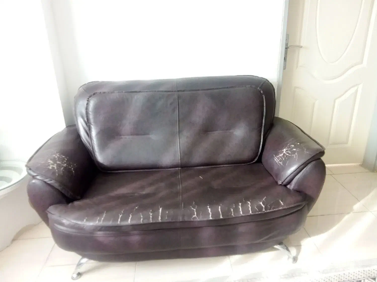 مبل|مبلمان خانگی و میز عسلی|بومهن, |دیوار