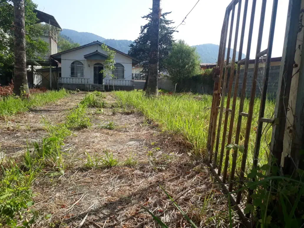 زمین با ویلای کلنگی|فروش زمین و ملک کلنگی|نوشهر, |دیوار