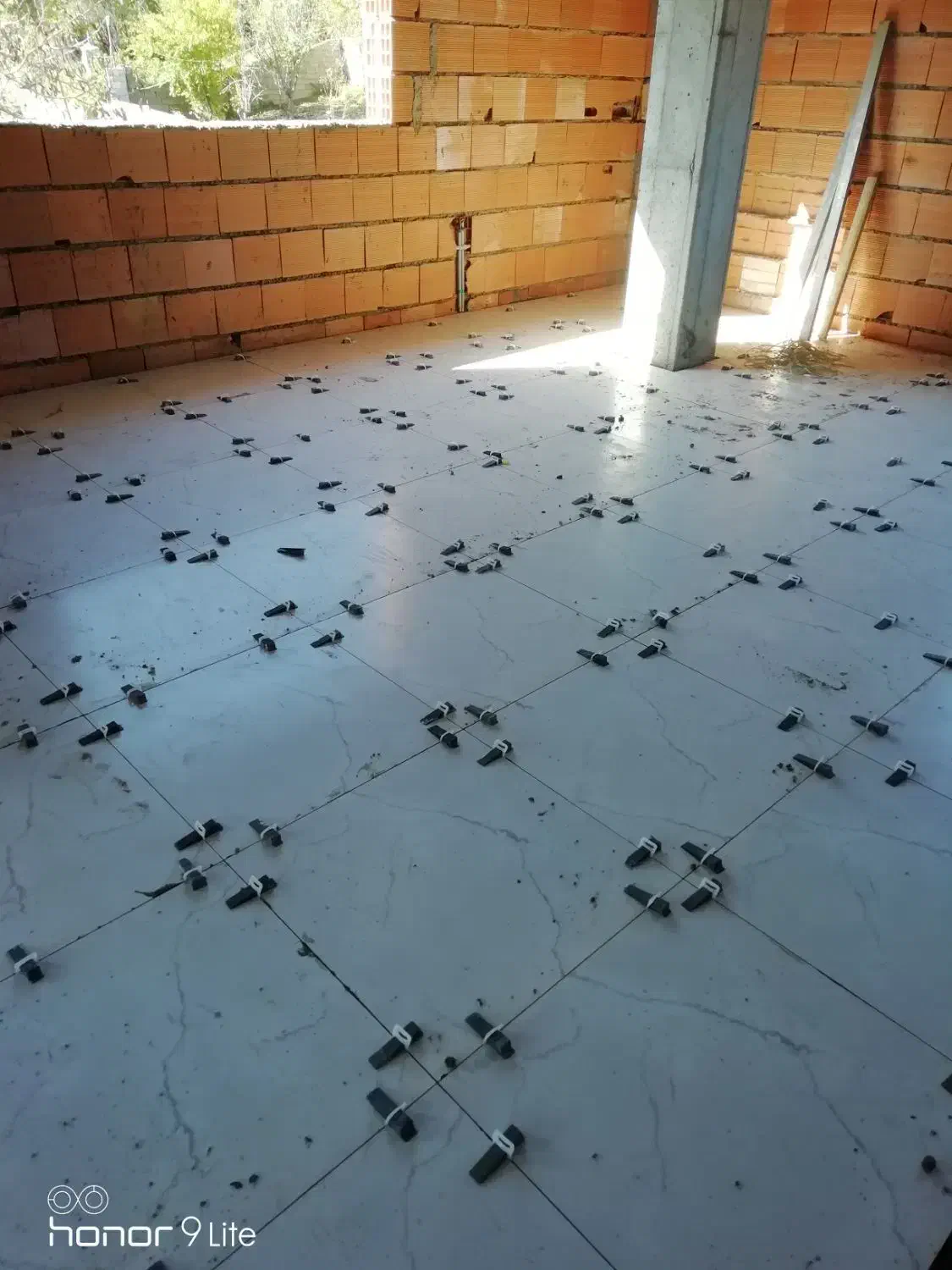 نصب کاشی وسرامیک نشت گیری حمام ودستشویی صفرتاصد|خدمات پیشه و مهارت|نکا, |دیوار