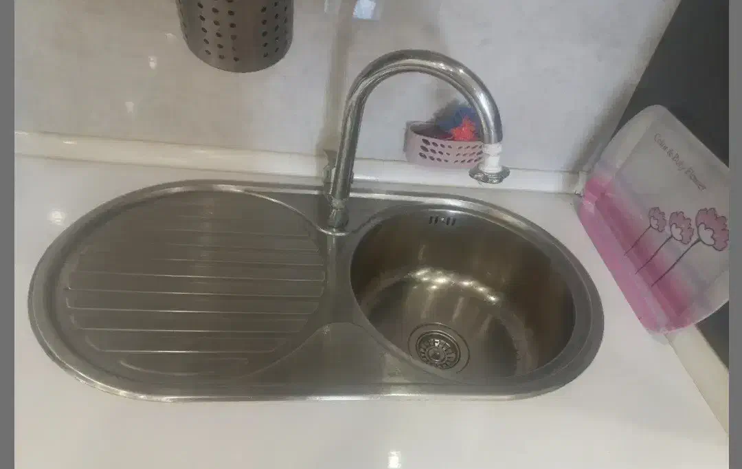 سینگ و شیرظرفشویی و تخت mdfزیرش|لوازم سرویس بهداشتی|فولادشهر, C2|دیوار