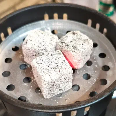 زغال حبه ای فشرده (صد درصد پوست پسته طبیعی)|عمدهفروشی|تهران, امام زاده عبدالله|دیوار