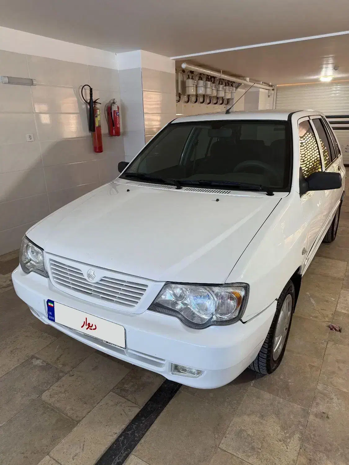 ۱۱۱|خودرو سواری و وانت|کاشان, صنعت|دیوار