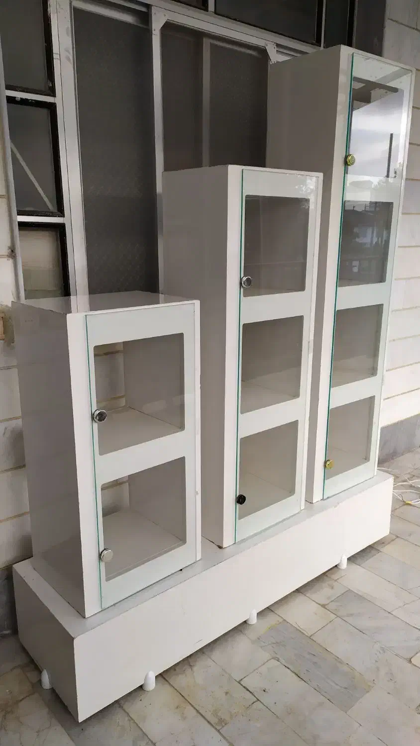 دکور دو طرفه هالوژن دار های گلاس ترک|فروشگاه و مغازه|رودسر, |دیوار