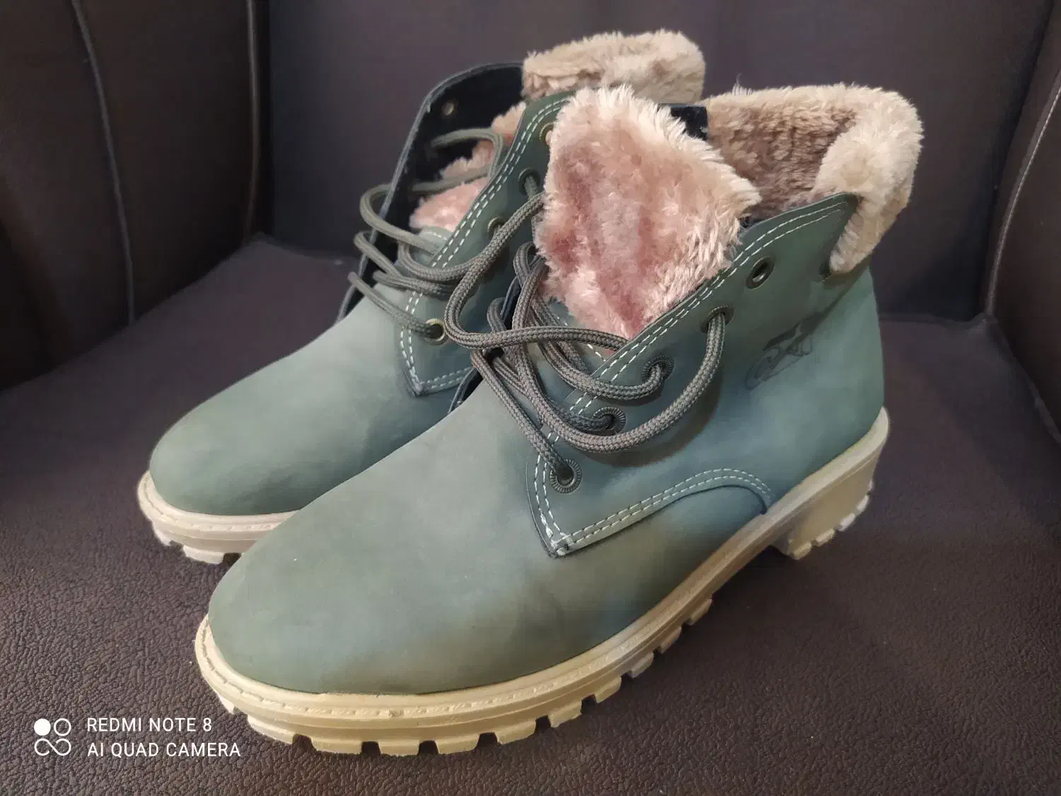 نیم بوت کفش چکمه|کیف، کفش، کمربند|برخوار, |دیوار