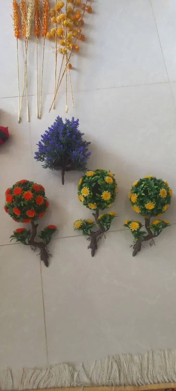 تعدادی گل و بوته مصنوعی|گل مصنوعی|شهرضا, |دیوار