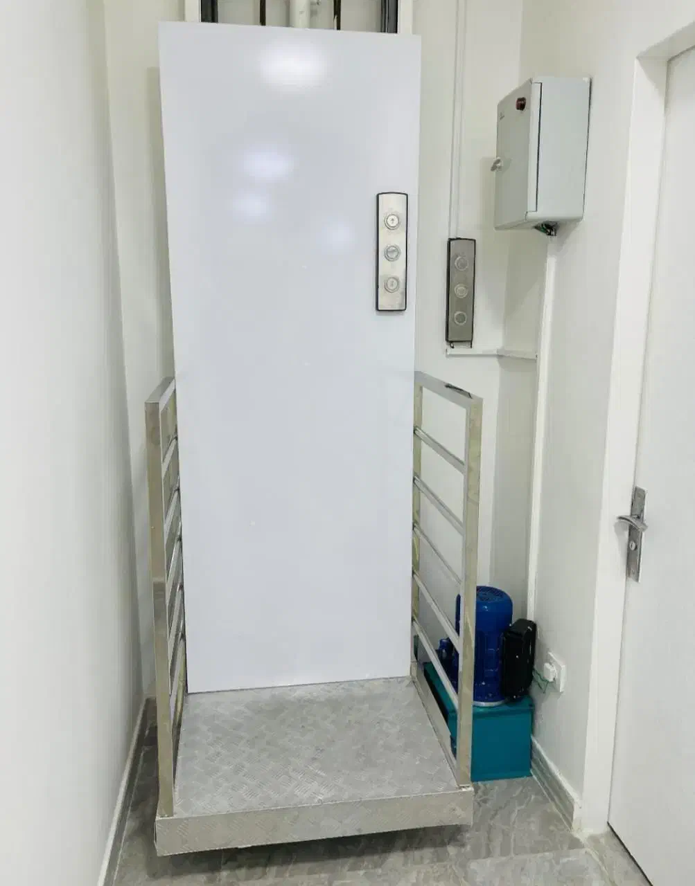 بالابر هیدرولیکی و وینچ گیربکسی|خدمات پیشه و مهارت|اندیشه, اندیشه فاز ۳|دیوار