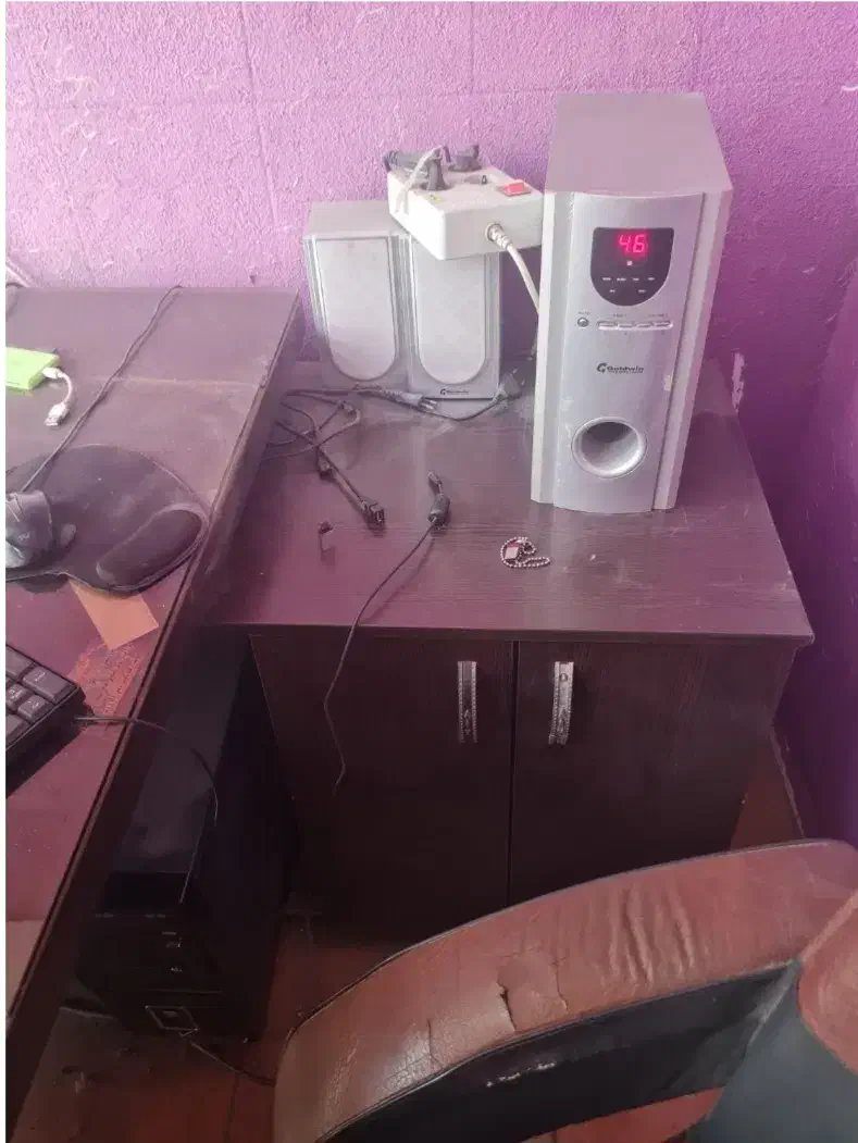 میز و صندلی|مبلمان اداری|نیشابور, فردوس شمالی|دیوار