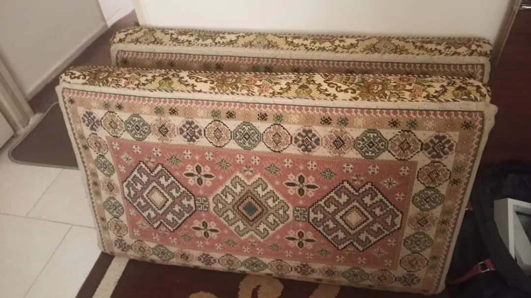 پشتی روشن سالم|فرش|تهران, صادقیه|دیوار