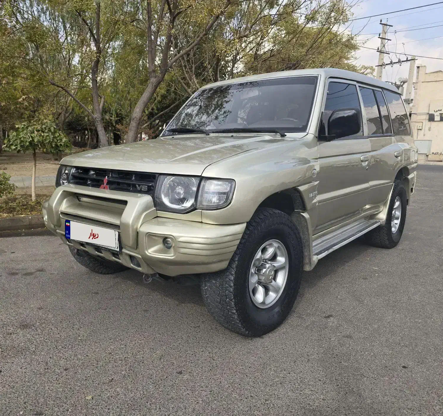 پاجرو بهمنی دنده ای|خودرو سواری و وانت|کرج, شهرک بنفشه|دیوار