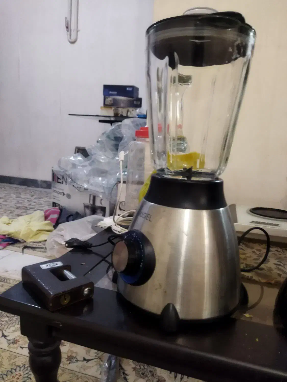 مخلوط کن|آبمیوه‌گیر و آب‌مرکبات‌گیر|فردیس, نگارستان|دیوار