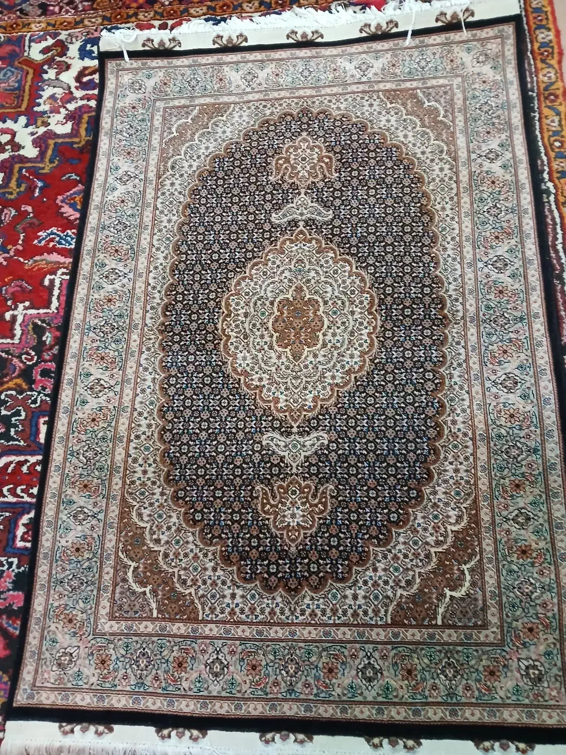 فرش دستبافت ماهی|فرش|تبریز, |دیوار