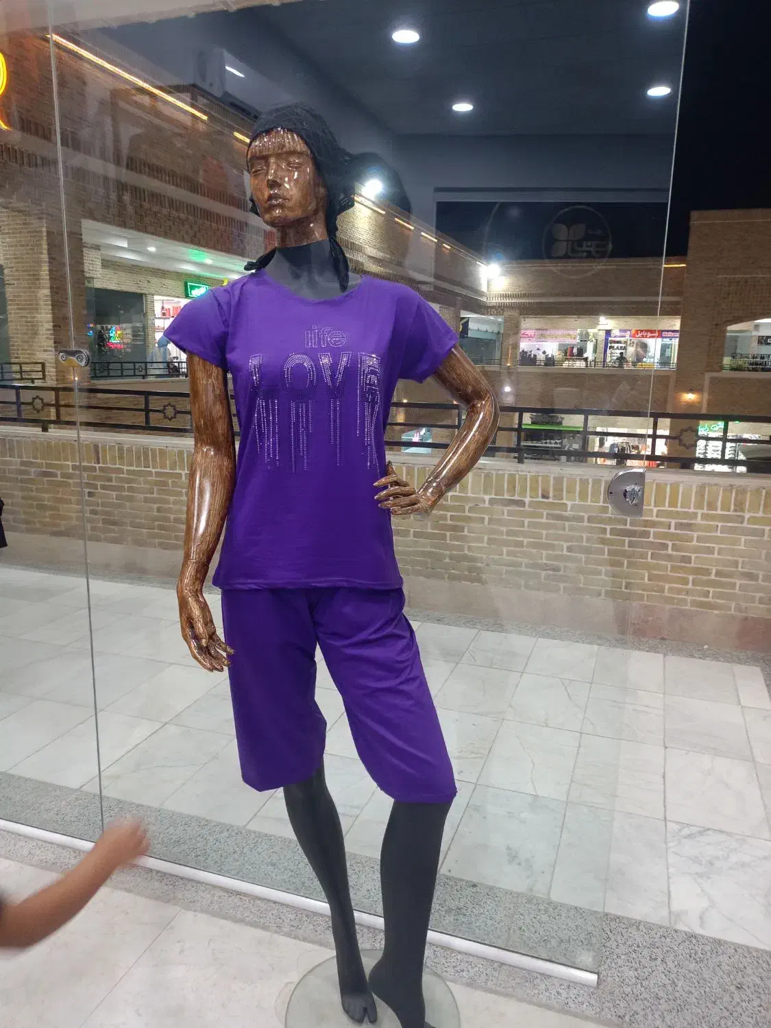 لباس زنانه|لباس|سبزوار, هویزه|دیوار