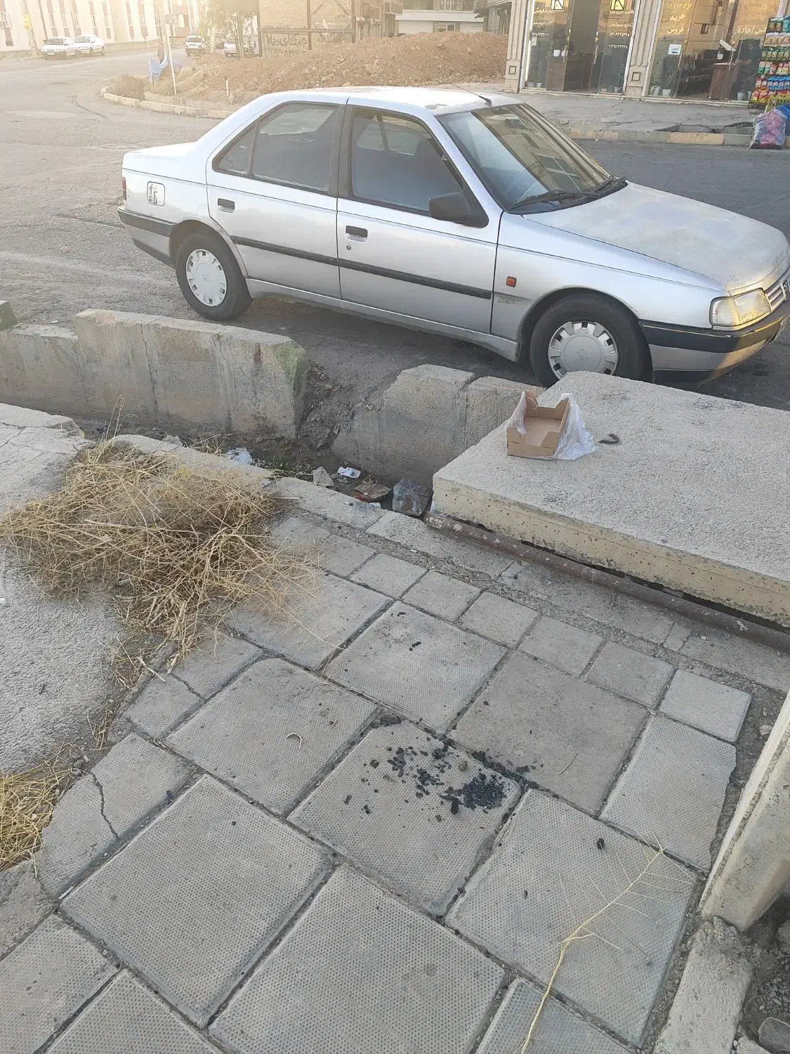 پژو405 مدل85|خودرو سواری و وانت|هشتگرد, شهرک صبا سوله|دیوار