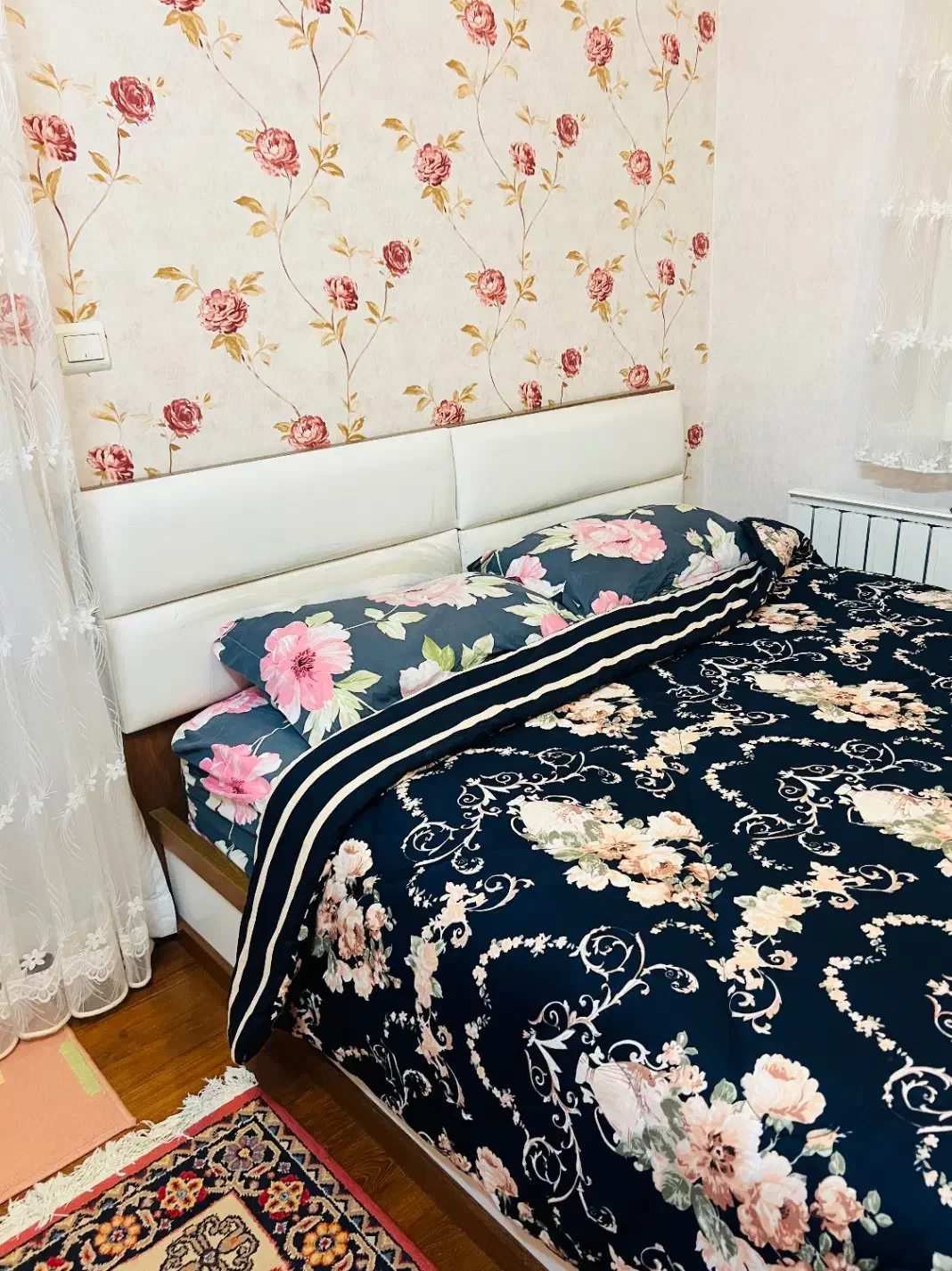 سرویس خواب|تخت و سرویس خواب|تفت, |دیوار