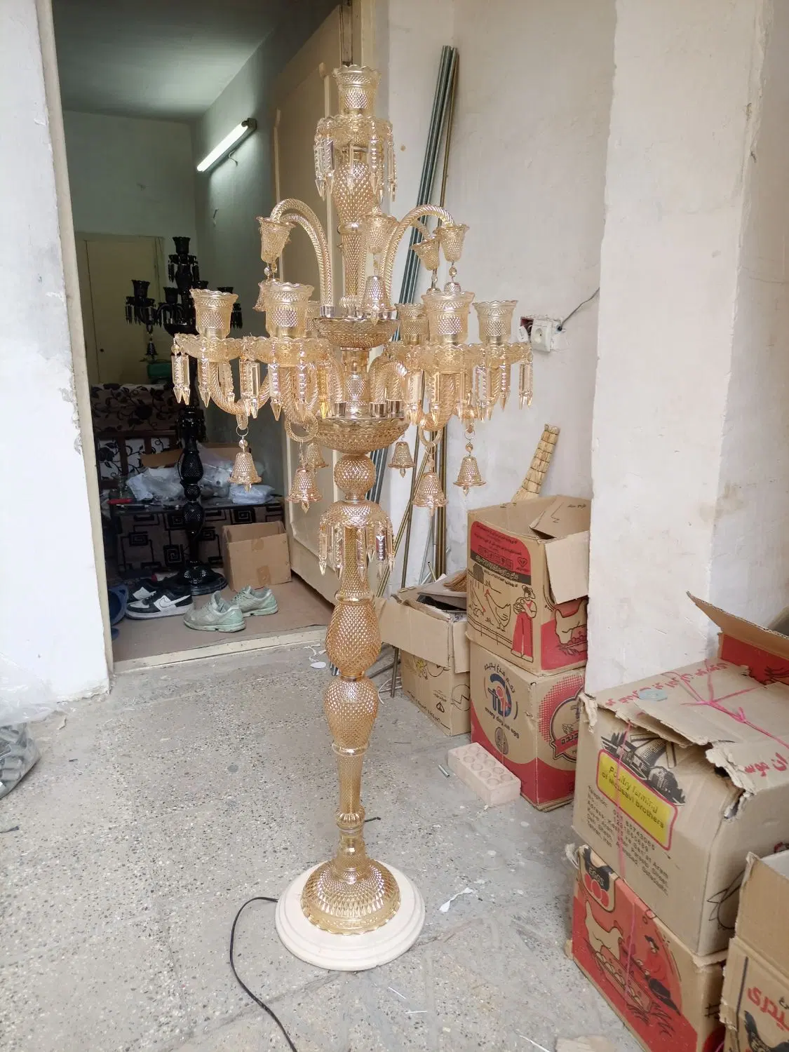 کنار سالنی (آباژور) ۷ شعله عسلی پرکار|چراغ خواب و آباژور|تهران, صفاییه (چشمه علی)|دیوار