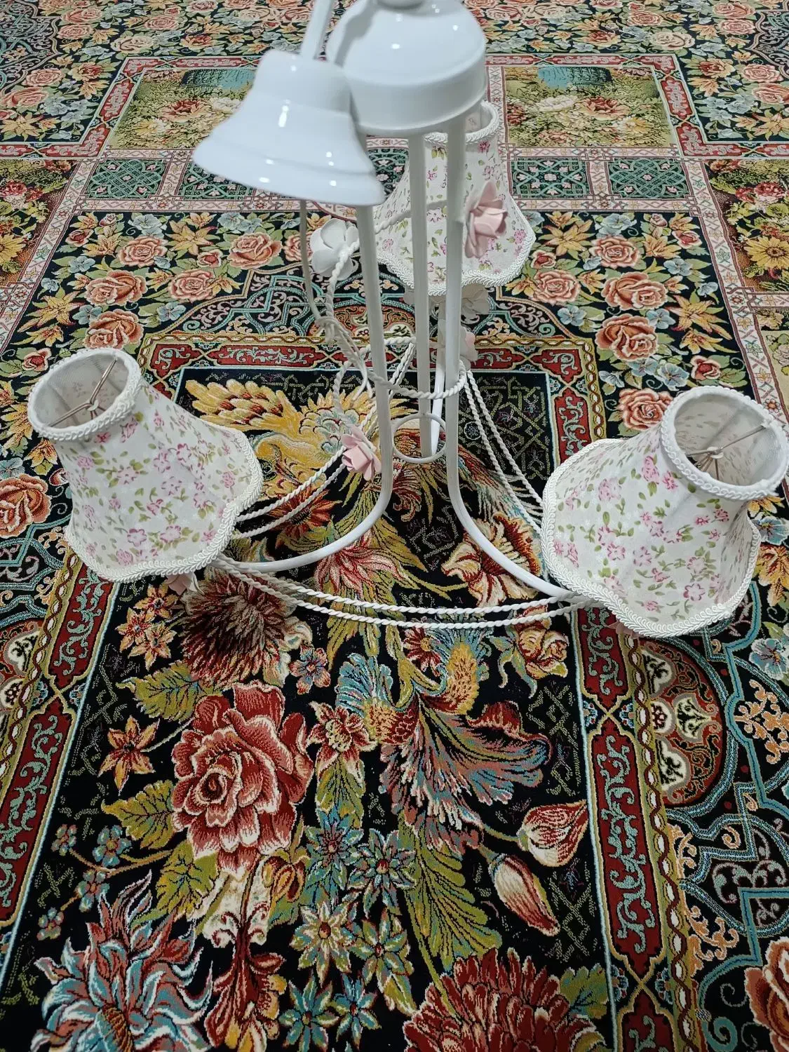 لوستر سه شاخه فرفوژه|لوستر و چراغ آویز|همدان, |دیوار