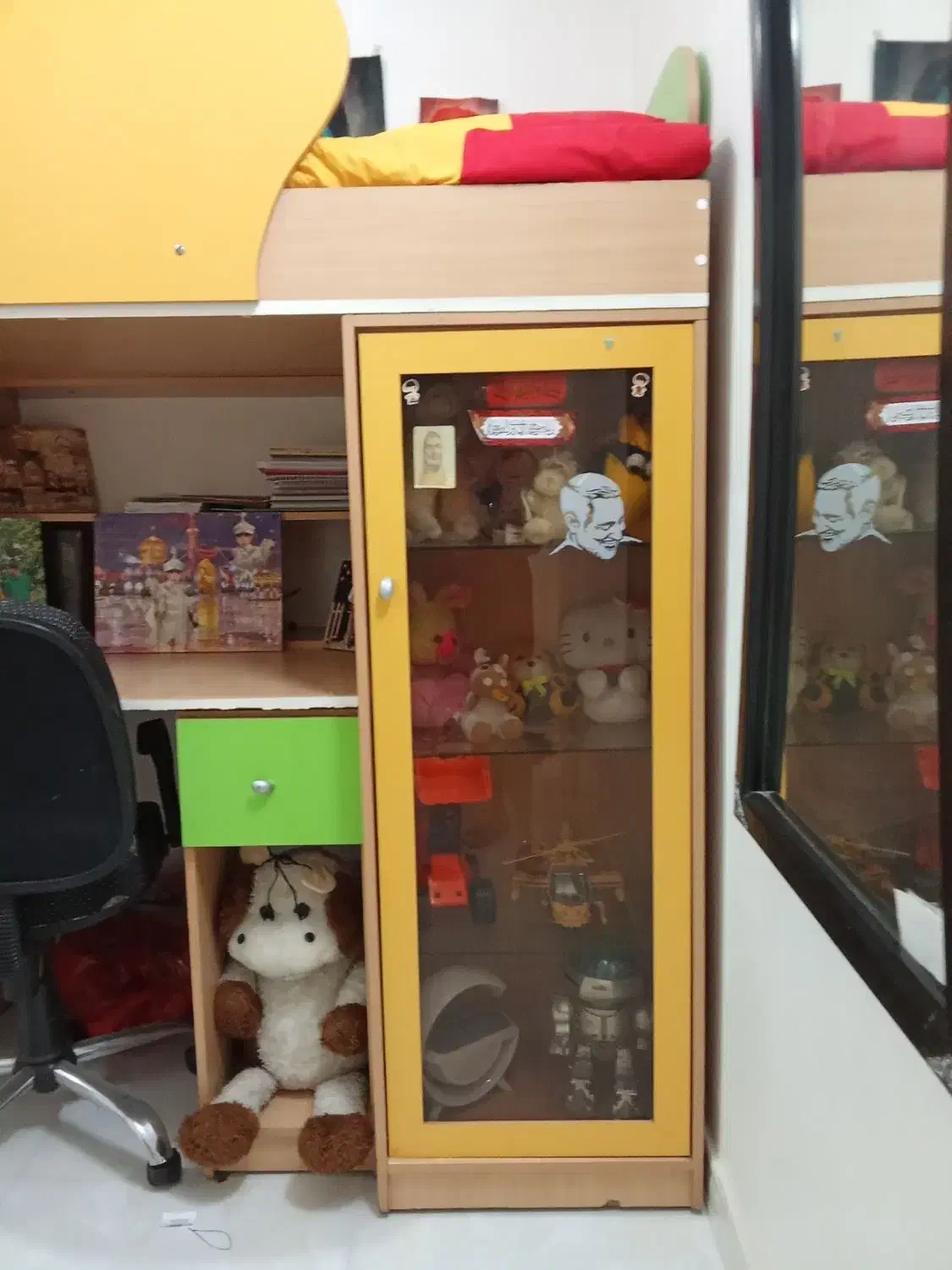 تخت نوجوان کاملا سالم با صندلی وفرش|تخت و سرویس خواب|ری, شهادت|دیوار