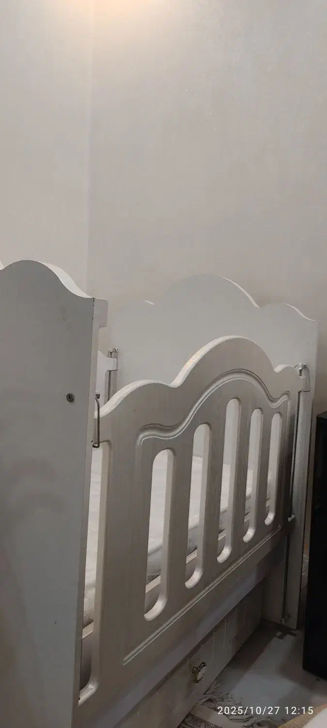 گهواره و صندلی غذای کودک|تخت و صندلی بچه|کرج, کرج نو|دیوار