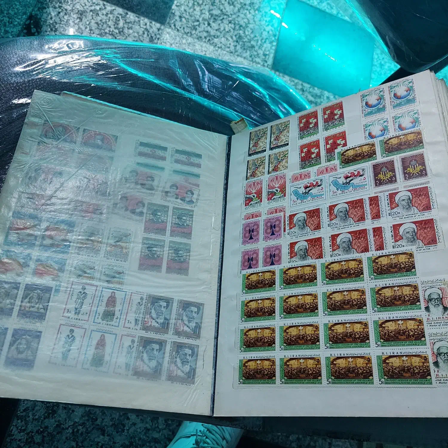 آلبوم تمبر کلکسیونی|کلکسیون سکه، تمبر، اسکناس|همدان, |دیوار