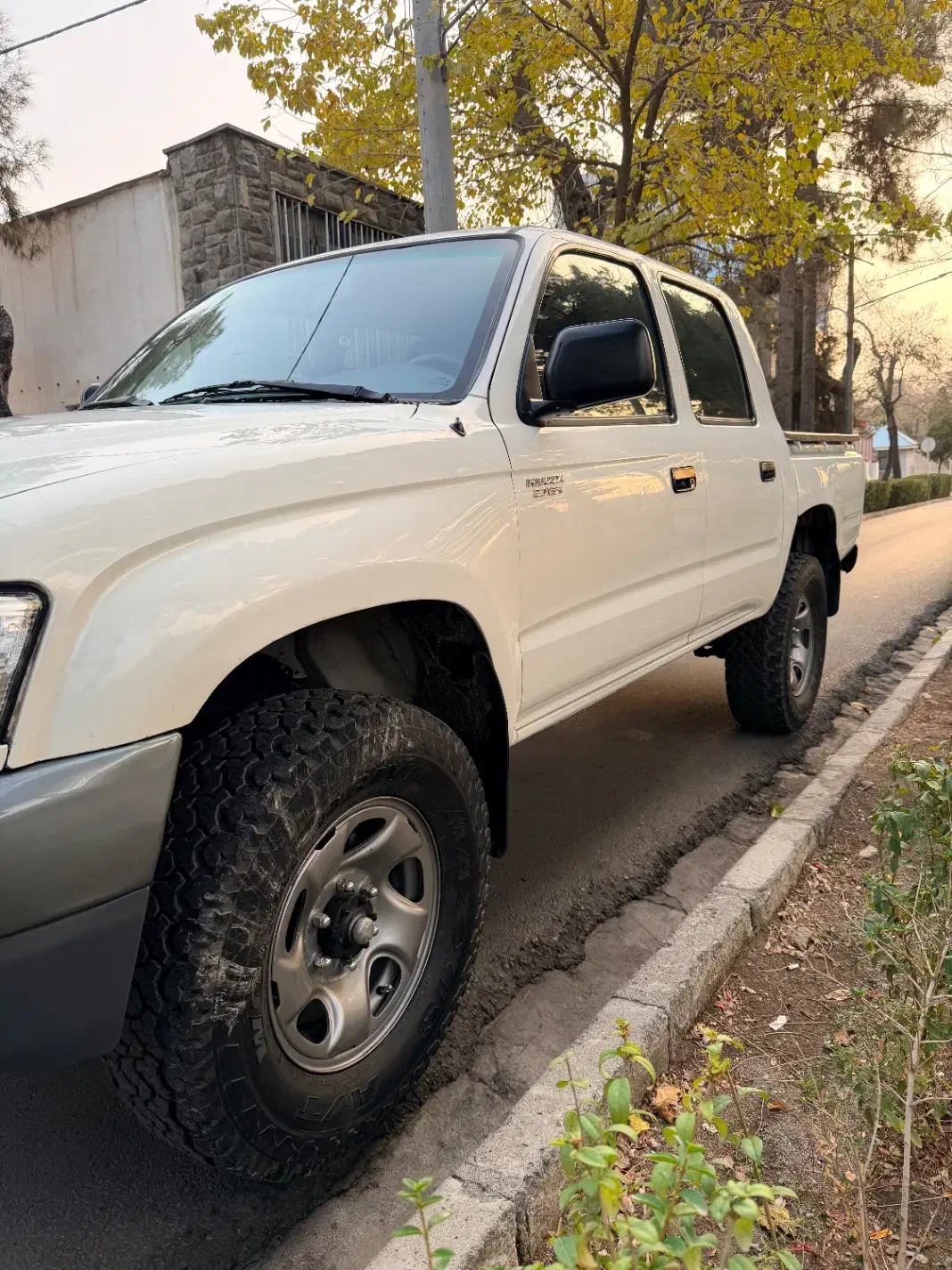 تویوتا هایلوکس  تایگر درجه یک|خودرو سواری و وانت|مشهد, بهشت|دیوار