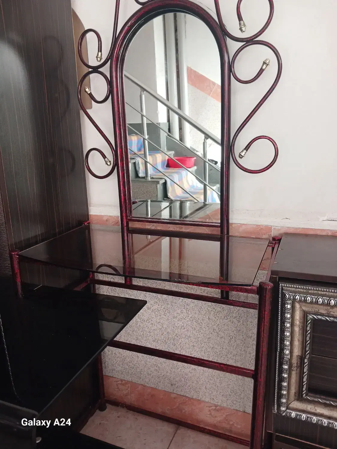 میز ارایشی شیشه ای|مبلمان خانگی و میز عسلی|مرند, |دیوار