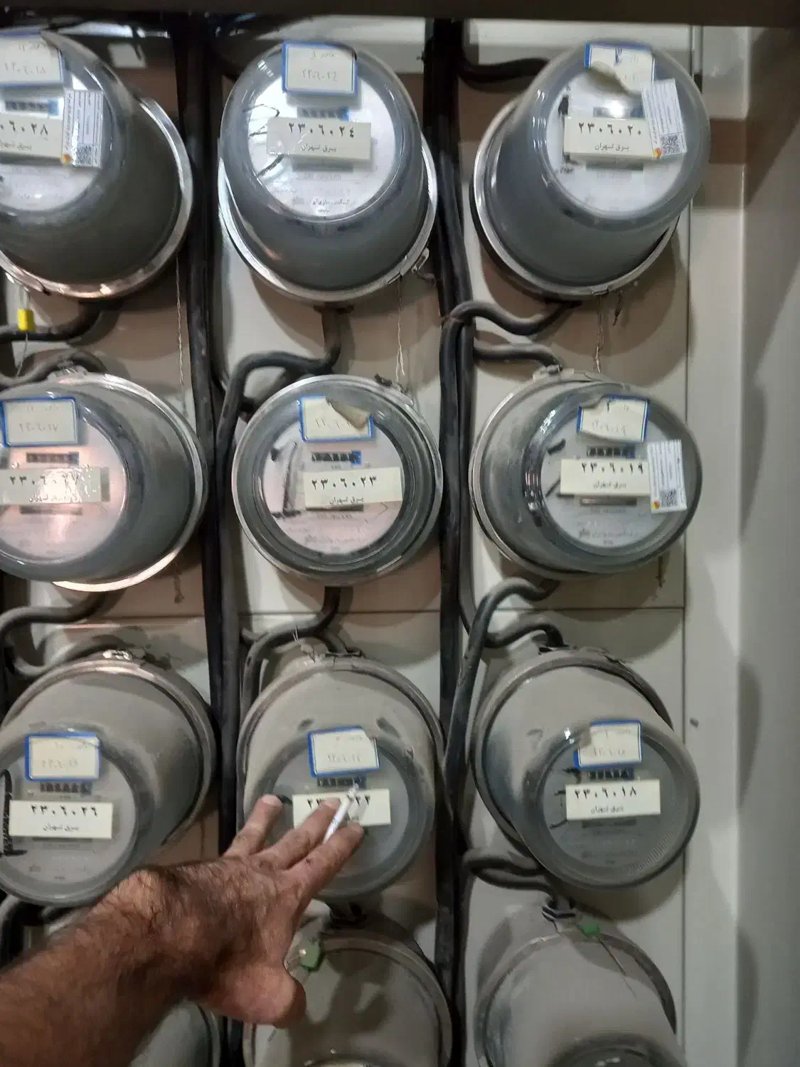 استخدام برقکار ساختمان|استخدام صنعتی، فنی، مهندسی|تهران, نجات اللهی|دیوار