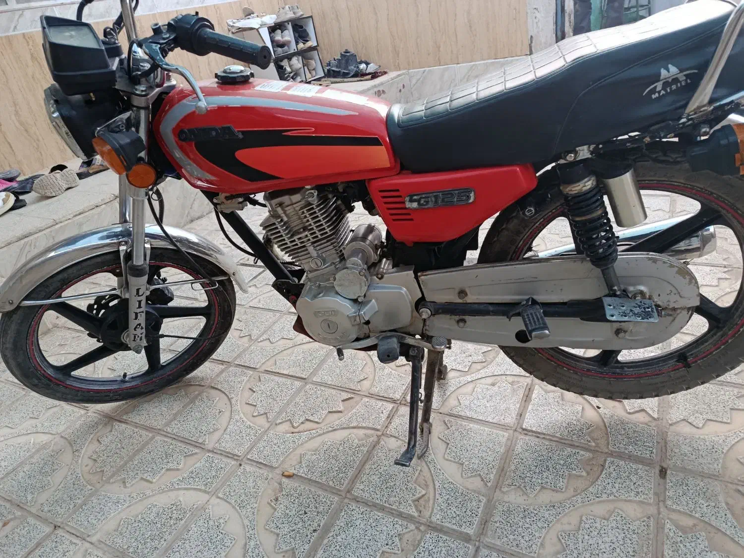 موتور|موتورسیکلت|رشتخوار, |دیوار