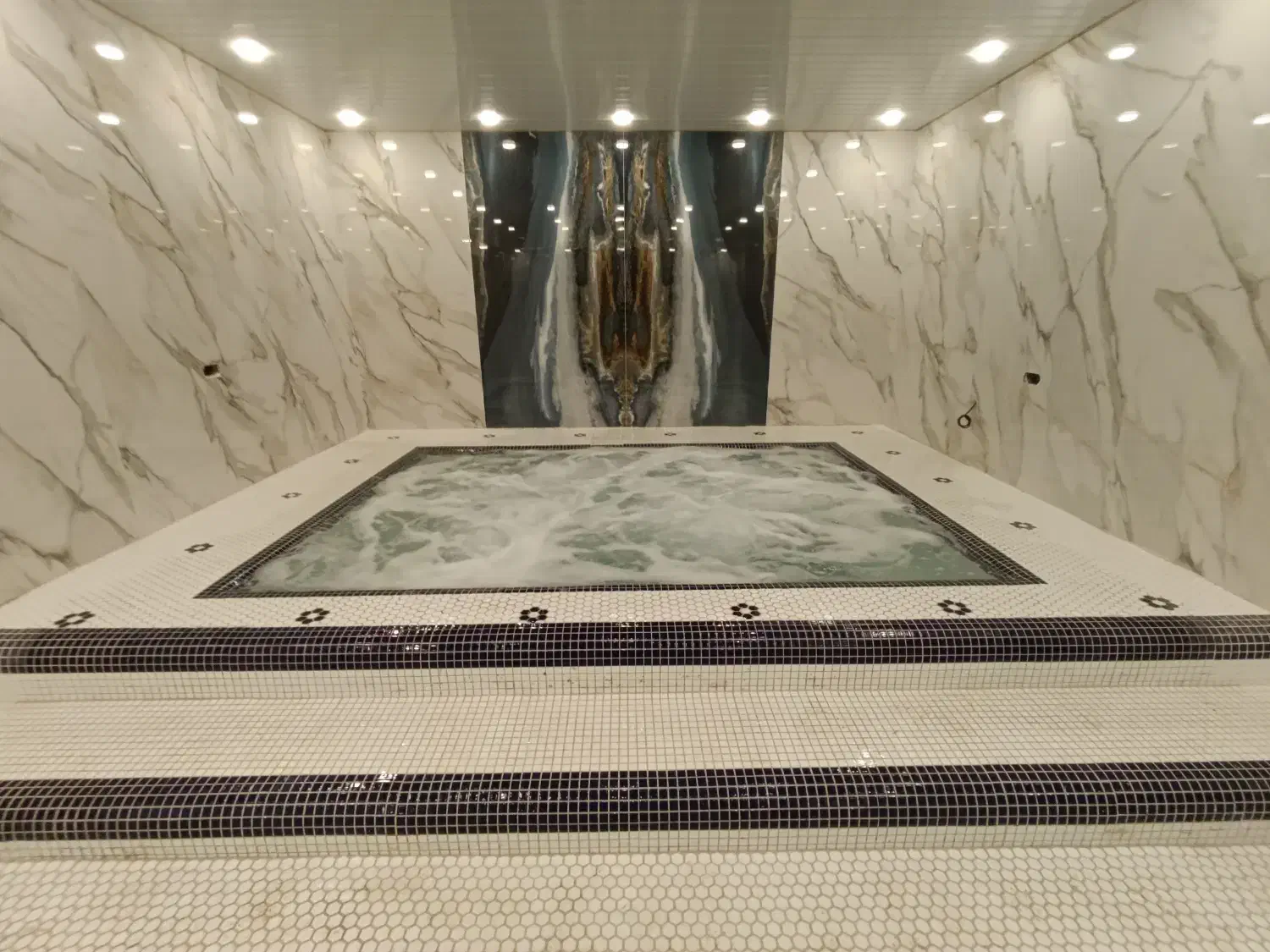 ساخت کامل و نگهداری مجموعه استخرهای عمومی و خصوصی|خدمات پیشه و مهارت|تهران, تجریش|دیوار