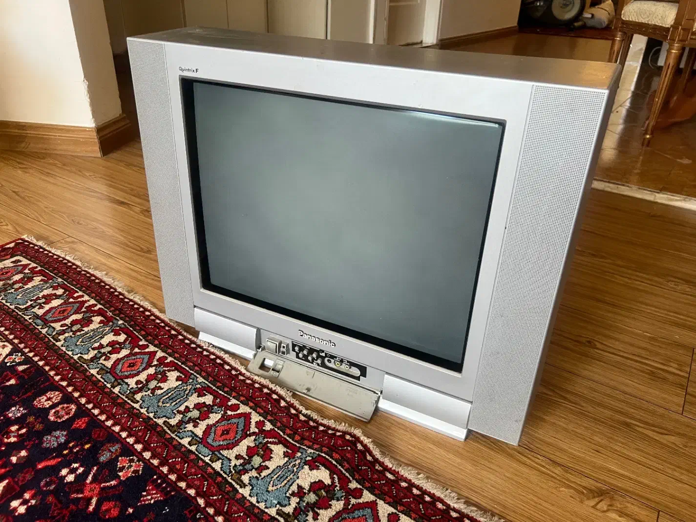 تلویزیون پاتاسونیک|تلویزیون و پروژکتور|شیراز, نیایش|دیوار