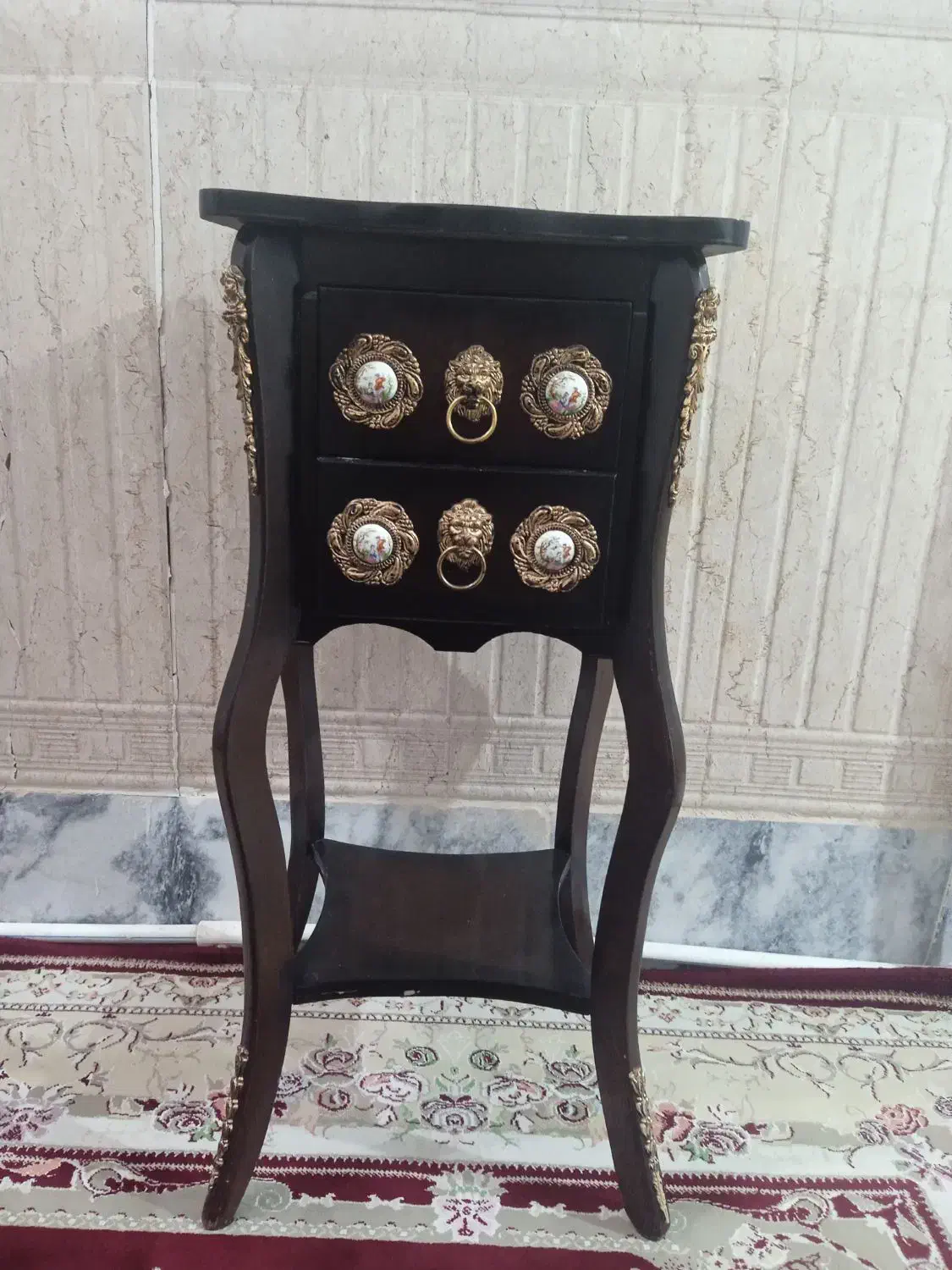 میز تلفن|میز تلفن|تربت‌حیدریه, منظر|دیوار