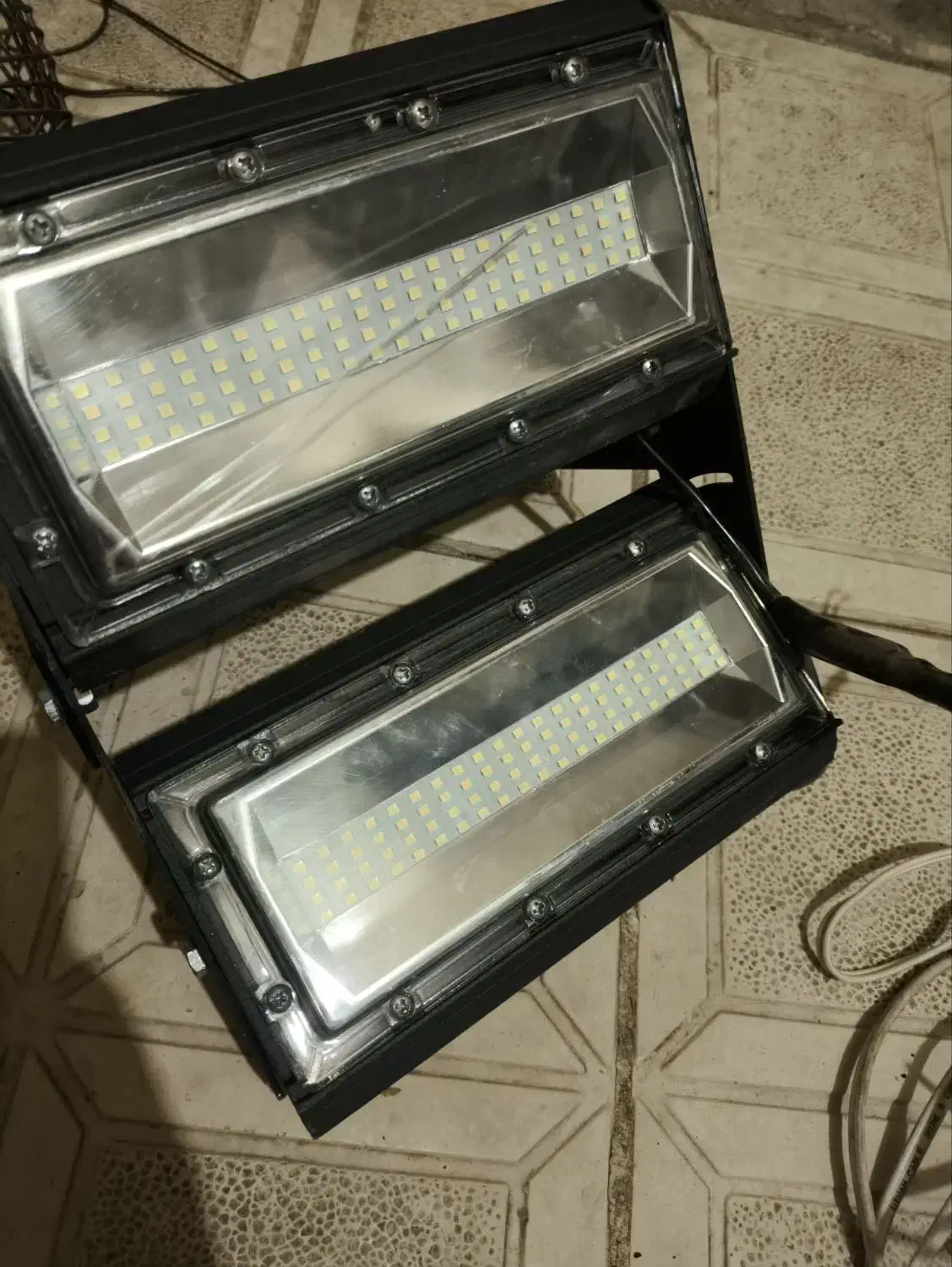 فروش پروژکتور ال ای دی صد والت آریا ترانور|تلویزیون و پروژکتور|الوند, |دیوار