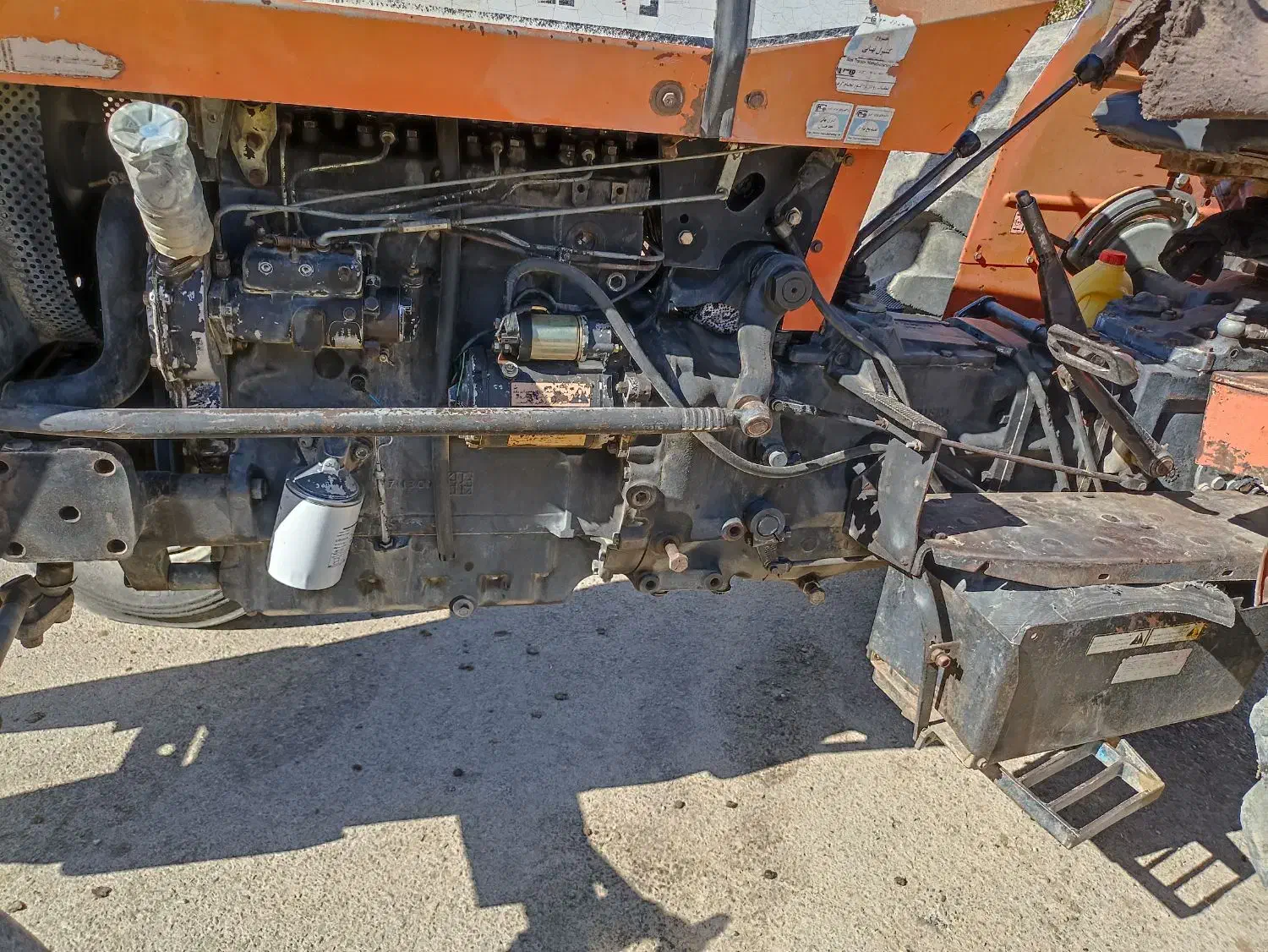 تراکتور ۲۸۵ مالچه|خودرو سنگین|گهواره, |دیوار