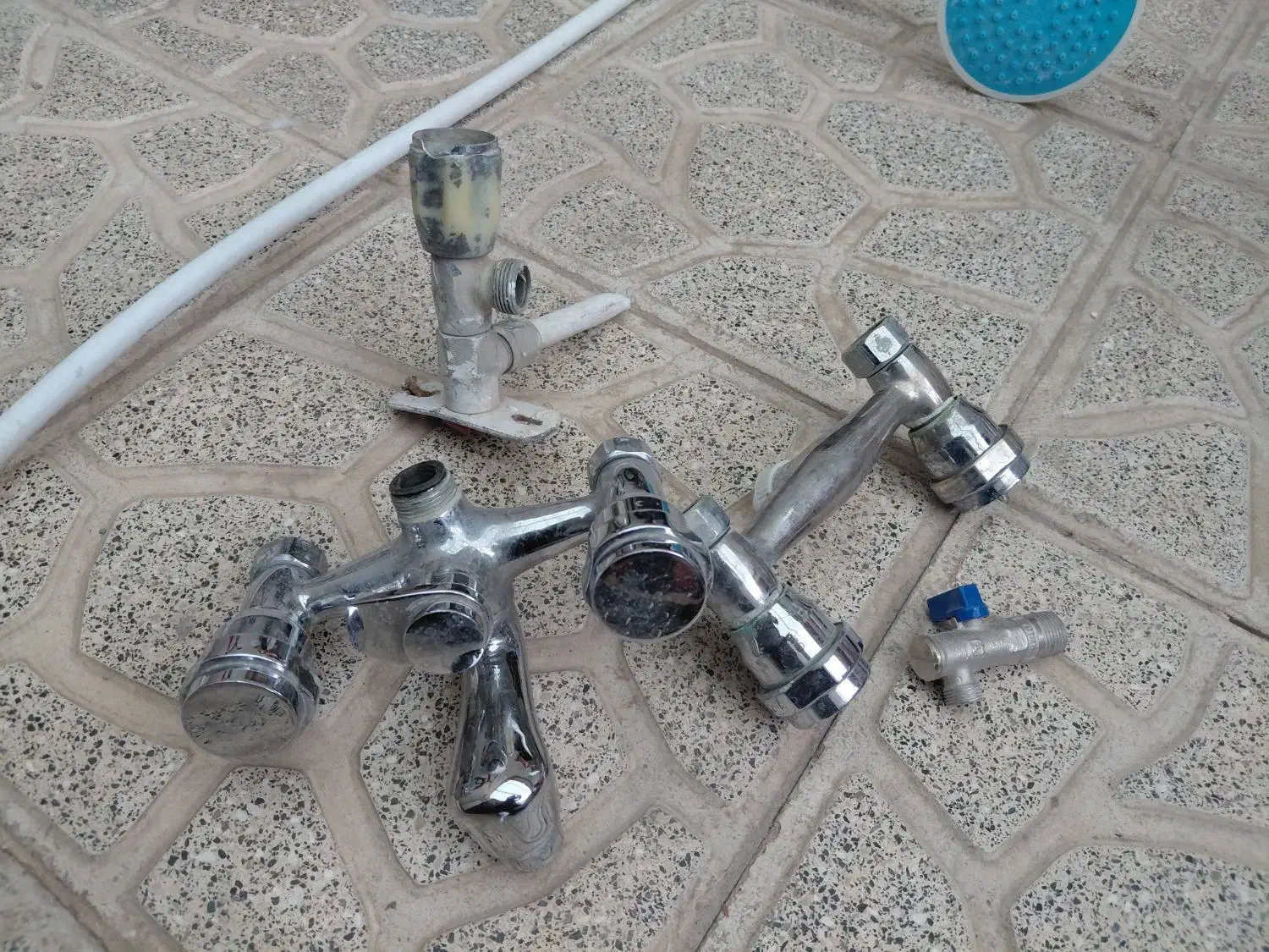 شیرآلات درحد نو|لوازم سرویس بهداشتی|مشهد, رسالت|دیوار