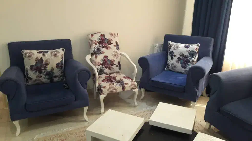 مبل|مبلمان خانگی و میز عسلی|اندیشه, اندیشه فاز ۱|دیوار