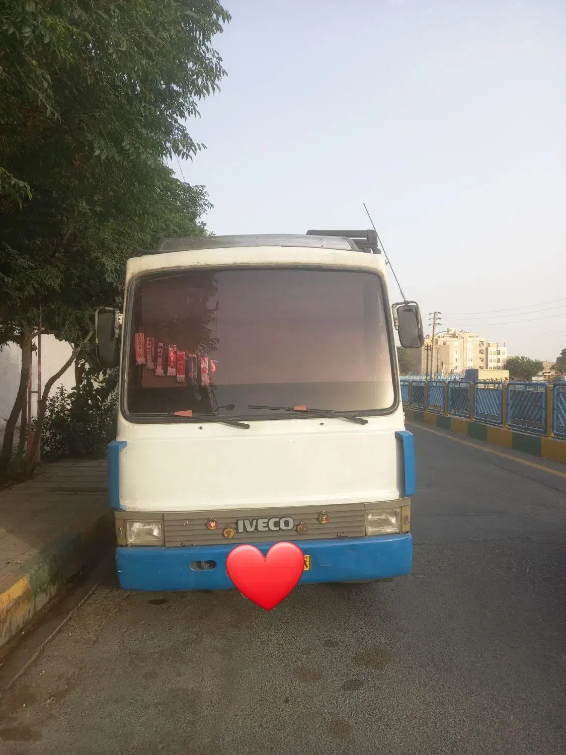 مینی بوس اویکو|خودرو سنگین|رباط‌کریم, رباط‌کریم|دیوار