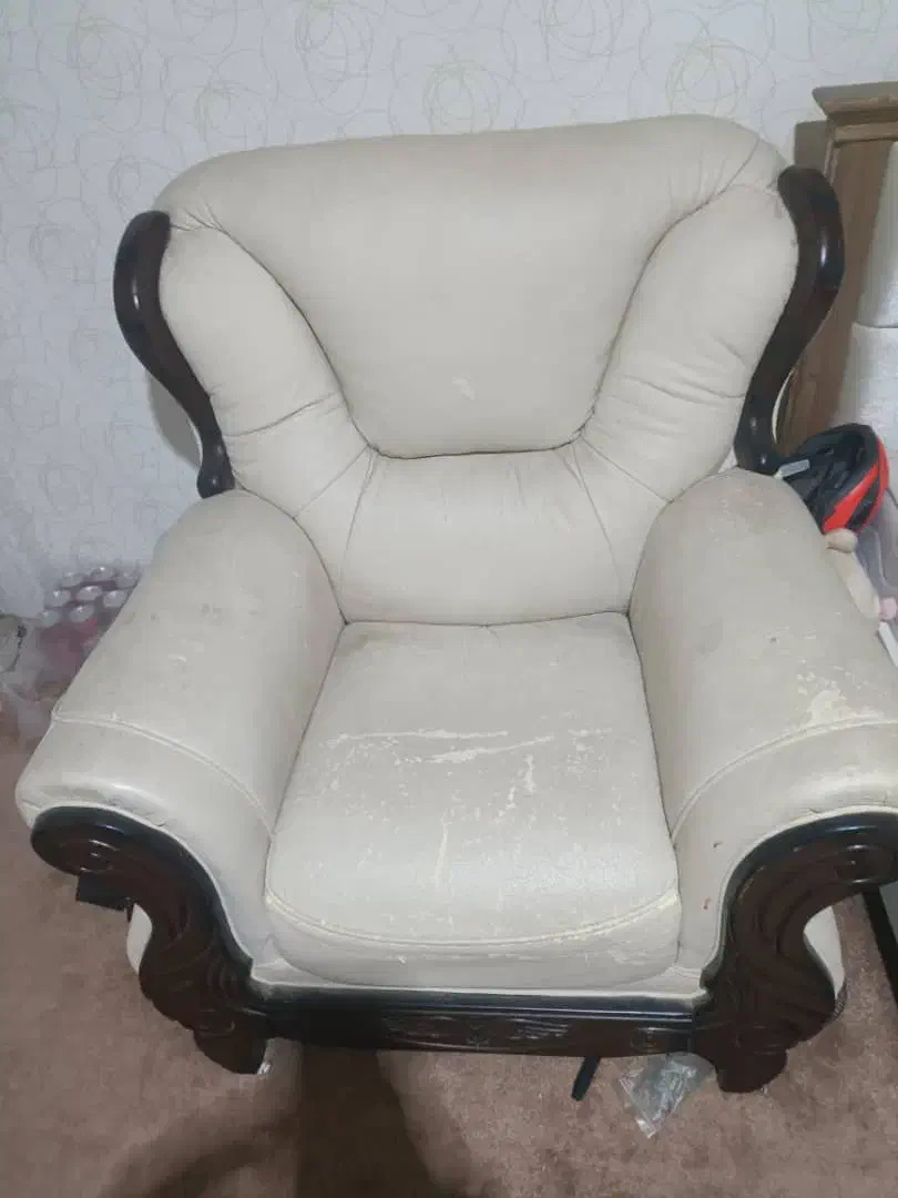 مبل|مبلمان خانگی و میز عسلی|شیراز, شاه قلی بیگی|دیوار