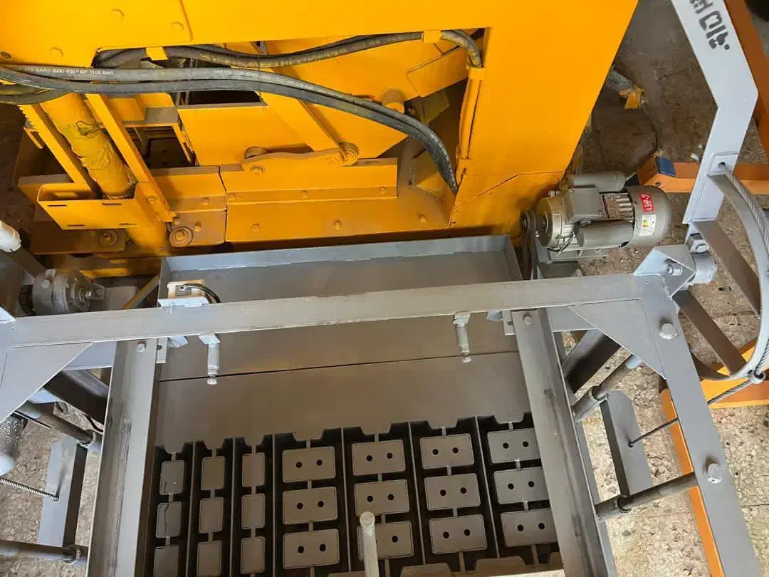 دستگاه بلوک بلوکه بلوک زن اوتومات|ماشین‌آلات صنعتی|مشهد, توس (بلوار توس)|دیوار