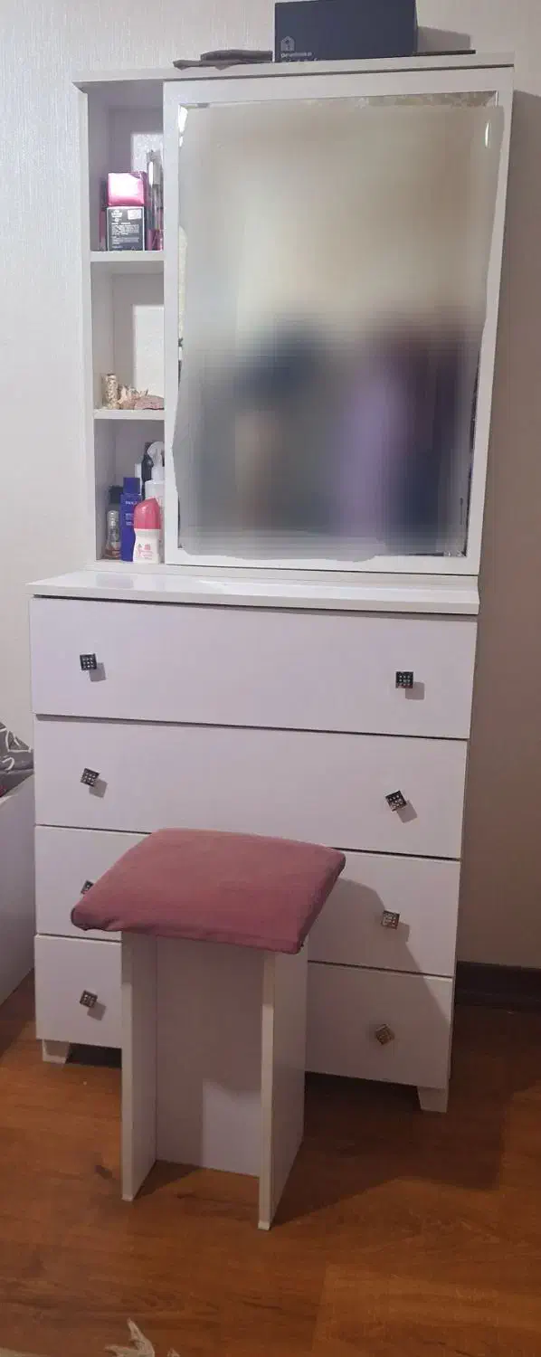 سرویس خواب|تخت و سرویس خواب|پردیس, فاز ۲|دیوار