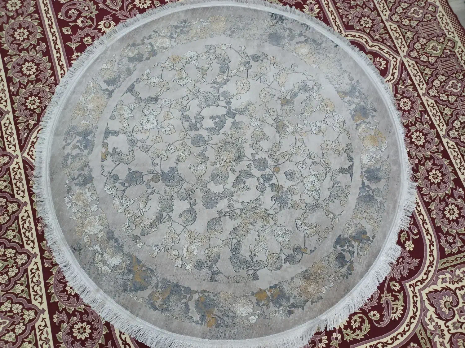 قالی|فرش|قم, قلعه یزدیها|دیوار