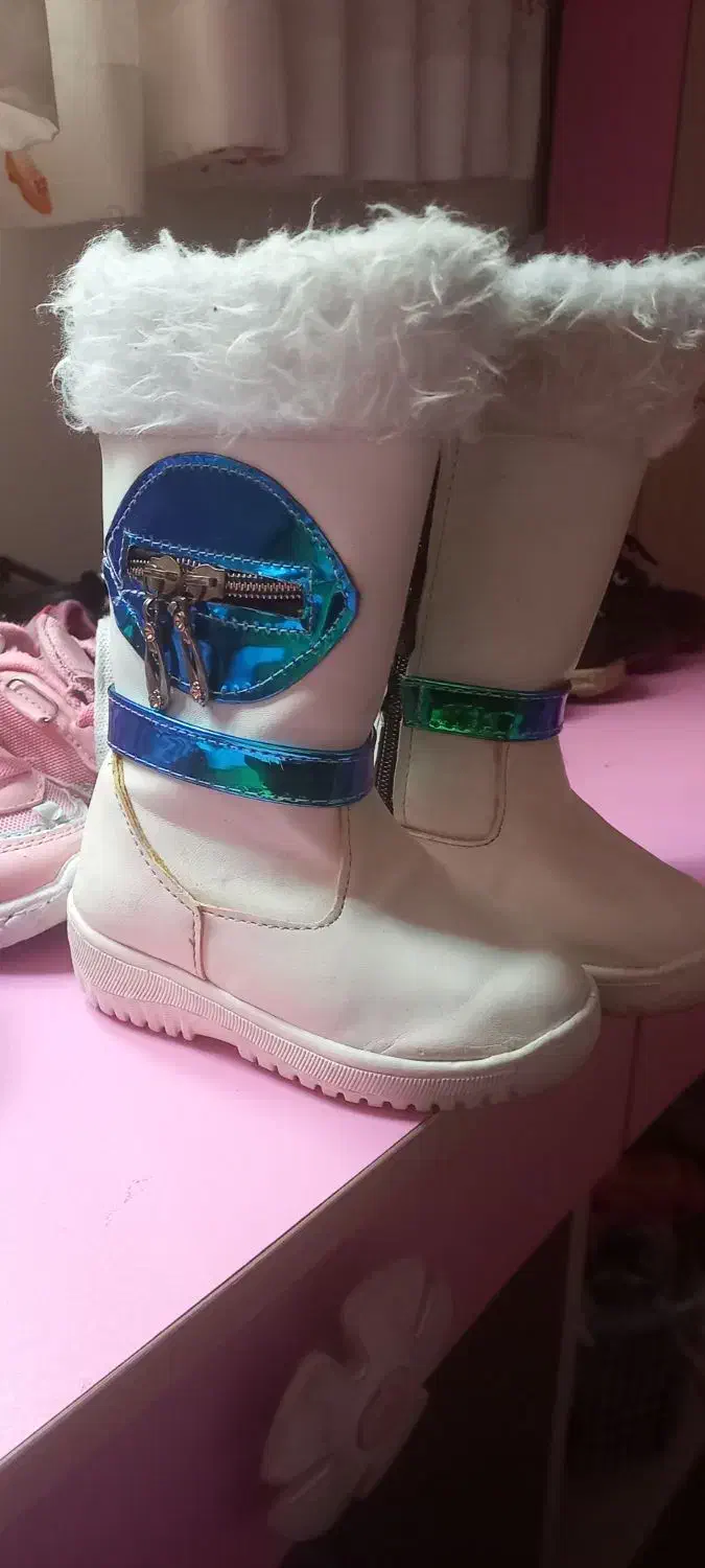 کفش‌های دخترونه|کفش و لباس بچه|تهران, مسعودیه|دیوار