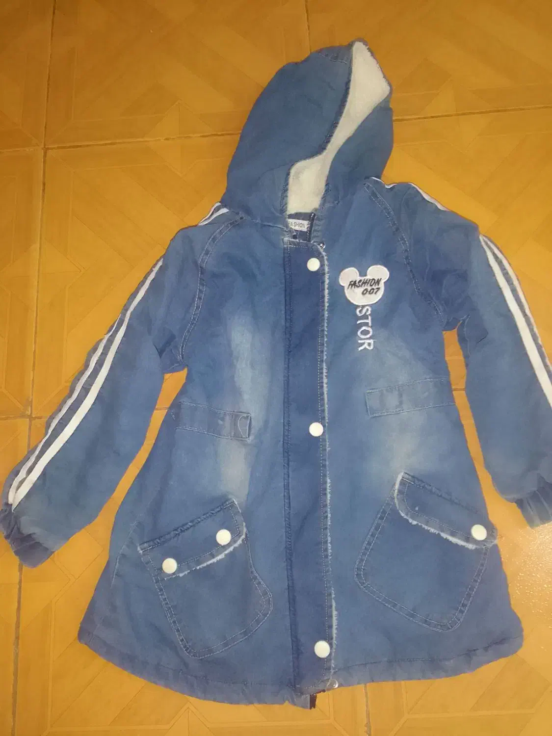 کاپشن دخترانه|کفش و لباس بچه|رشت, پاره بیجار|دیوار