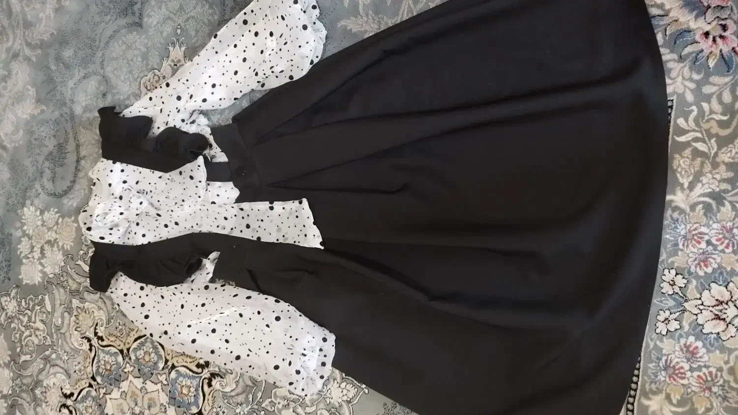 لباس مجلسی|لباس|هشتگرد, فاز ۷ مهستان|دیوار