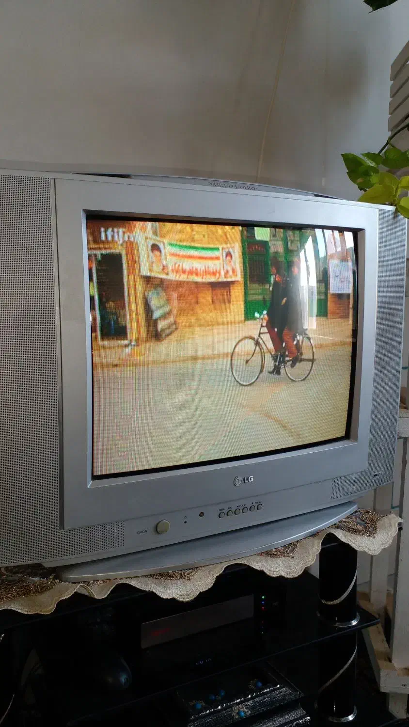 تلوزیون LG|تلویزیون و پروژکتور|یزدان شهر, |دیوار