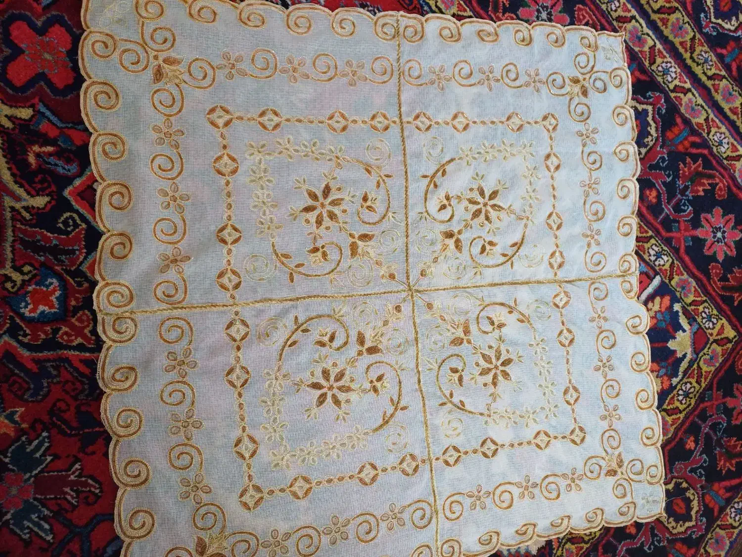 رومیزی یا رو اپنی|پرده، رانر، رومیزی|تبریز, |دیوار