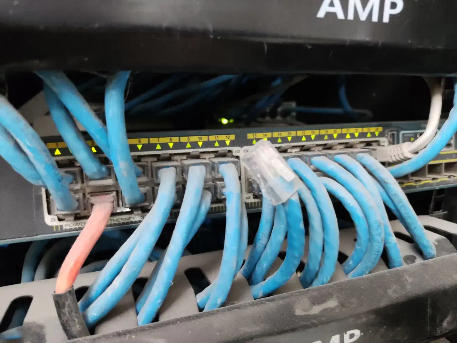 خدمات کامپیوتر و شبکه|خدمات رایانهای و موبایل|مشهد, اقبال|دیوار