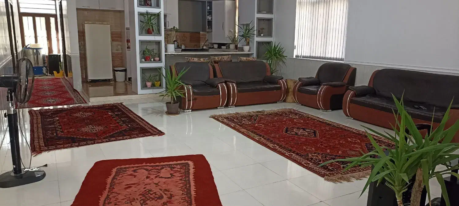 منزل مبله گلستان صدرا..|اجارهٔ کوتاه‌مدت آپارتمان و سوئیت|شیراز, باغشهر قصر سبز|دیوار