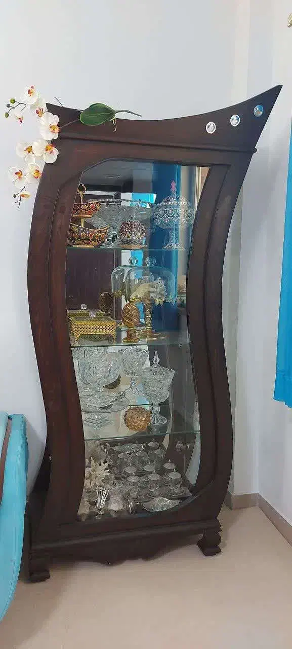 ویترین و بوفه چوبی پشت اینه چراغ دار|بوفه، ویترین، کنسول|بندرعباس, |دیوار